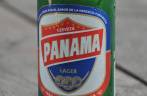 Uma das bos cervejas do Panamá! (em Boca del Drago, praia de Isla Colón, em Bocas del Toro, no Panamá)